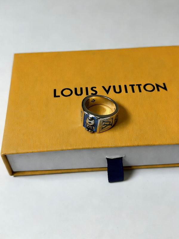 LV ring 01yxx23